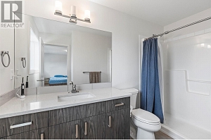 933 Mount Robson Place Unit# 10 - Photo 31
