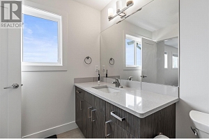 933 Mount Robson Place Unit# 10 - Photo 32