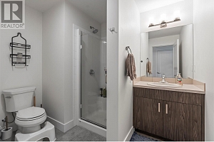 933 Mount Robson Place Unit# 10 - Photo 45