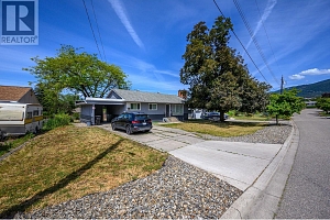 1903 29 Crescent - Photo 4