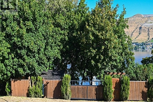 7998 Okanagan Landing Road - Photo 18