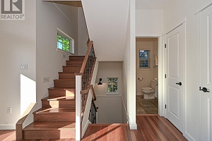 7998 Okanagan Landing Road - Photo 30