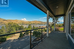 7998 Okanagan Landing Road - Photo 32