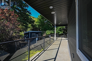 7998 Okanagan Landing Road - Photo 70