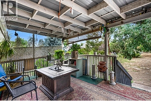 988 Glengarry Street - Photo 10