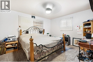 988 Glengarry Street - Photo 30