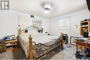 988 Glengarry Street - Photo 31