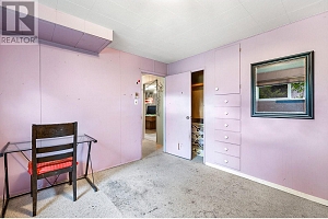 988 Glengarry Street - Photo 36