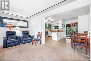 988 Glengarry Street - Photo 4
