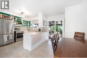 988 Glengarry Street - Photo 8