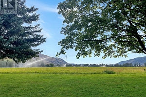 9050 Kalamalka Road - Photo 2