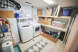 7089 Longacre Drive - Photo 40