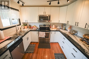 7089 Longacre Drive - Photo 5