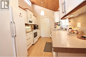 324 Clifton Road N - Photo 11