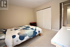 324 Clifton Road N - Photo 22