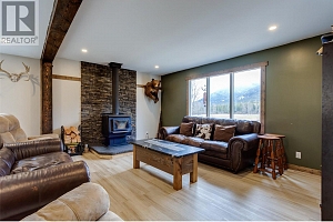 1538 Highway 6 - Photo 26