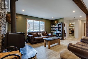 1538 Highway 6 - Photo 27