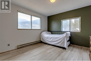 1538 Highway 6 - Photo 34