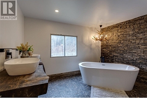 1538 Highway 6 - Photo 37
