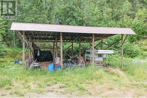 1538 Highway 6 - Photo 5