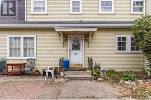 1880 Riverside Avenue - Photo 3