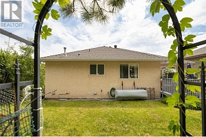 1068 Caledonia Way - Photo 27