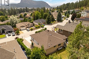 1068 Caledonia Way - Photo 40