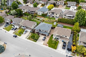 1520 Feedham Avenue - Photo 40
