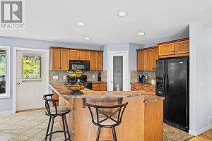 1520 Feedham Avenue - Photo 8