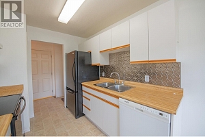 703 Granville Avenue Unit# 103 - Photo 22