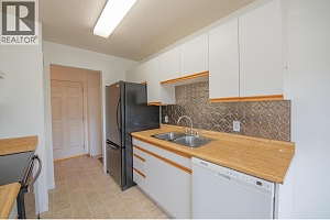 703 Granville Avenue Unit# 103 - Photo 24