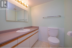 703 Granville Avenue Unit# 103 - Photo 32