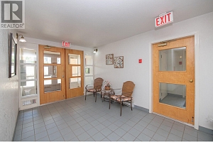 703 Granville Avenue Unit# 103 - Photo 36