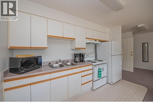 703 Granville Avenue Unit# 103 - Photo 47