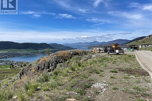 595 Vineyard Way N Lot# 33 - Photo 2