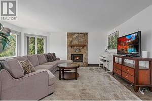 1149 Hudson Road - Photo 2