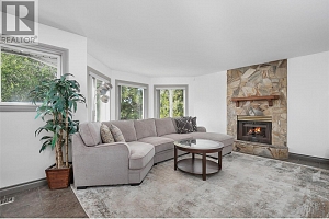 1149 Hudson Road - Photo 3