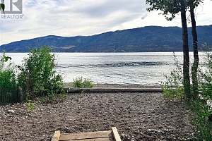 9775/9819 Okanagan Centre Road W - Photo 6