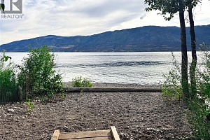 9775/9819 Okanagan Centre Road W - Photo 9