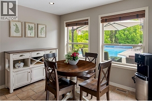 2464 SELKIRK Drive - Photo 11