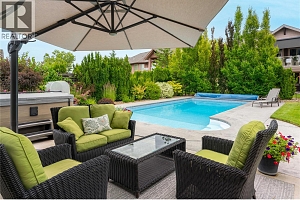 2464 SELKIRK Drive - Photo 13