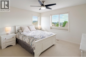2464 SELKIRK Drive - Photo 26