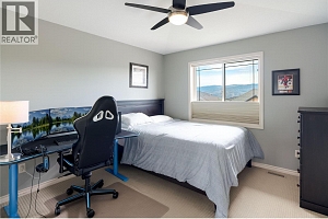 2464 SELKIRK Drive - Photo 27