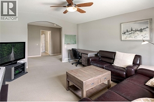 2464 SELKIRK Drive - Photo 34