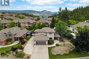 2464 SELKIRK Drive - Photo 43