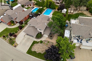 2464 SELKIRK Drive - Photo 46