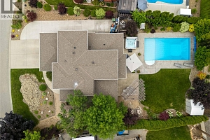 2464 SELKIRK Drive - Photo 47