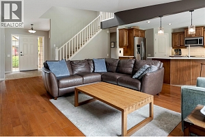 2464 SELKIRK Drive - Photo 5