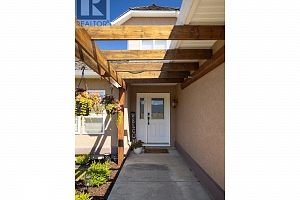 2028 Okanagan Street - Photo 14