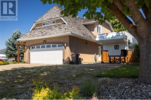 2028 Okanagan Street - Photo 2